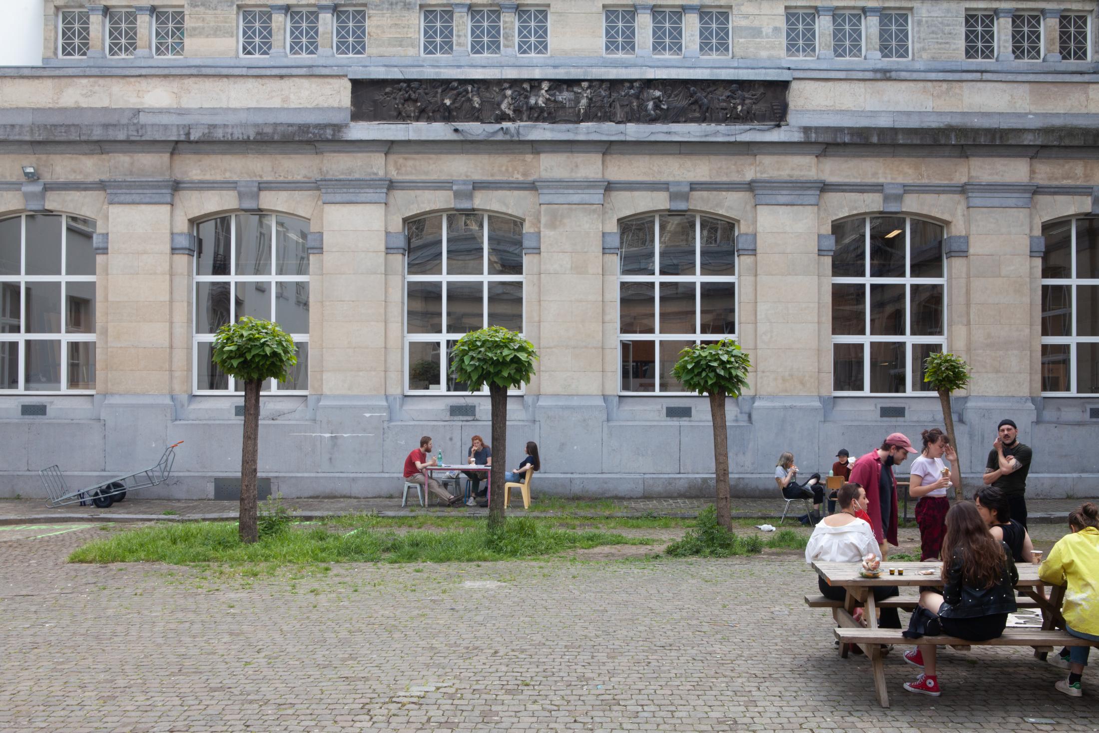 Vue de l'école batiment