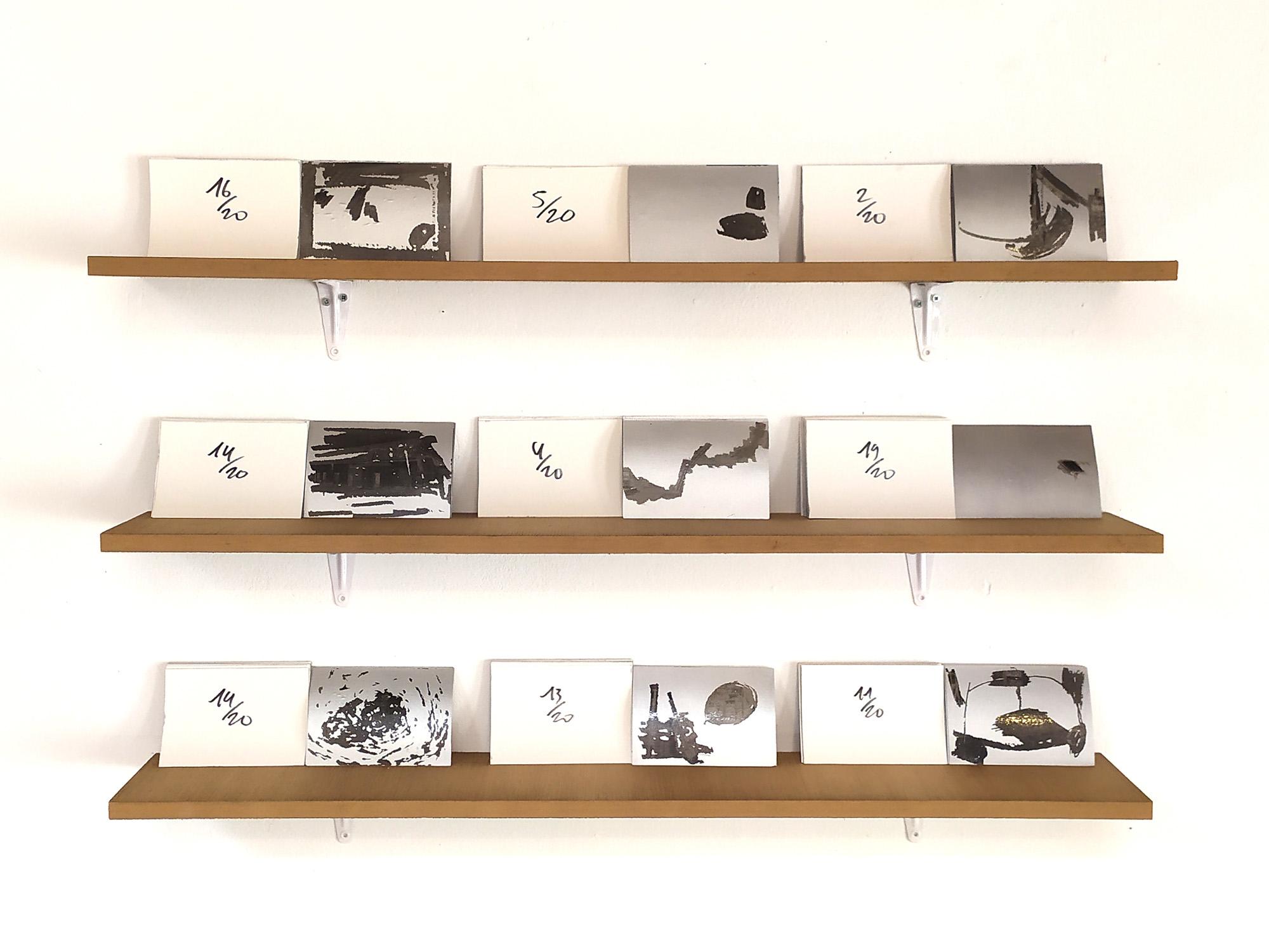 (G)raté, 2018, 9 séries de 21 cartes à gratter, impressions jet d’encre sur papier, film adhésif transparent, acrylique, 10,5x14,8cm. Vue d’exposition « Drawing by Numbers », 2019, ArBA-EsA.